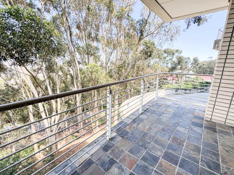 To Let Commercial Property for Rent in Plattekloof Western Cape